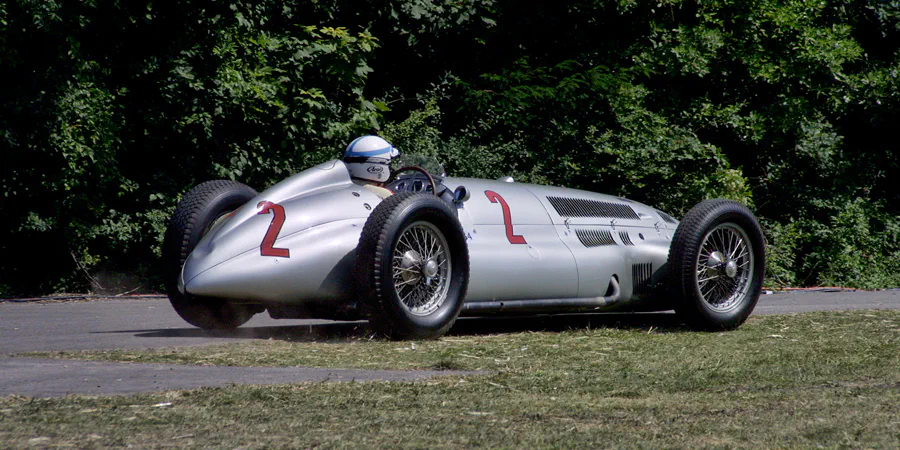 153 | 2003 | Goodwood | Festival Of Speed | Mercedes Benz W154 | John Surtees | © carsten riede fotografie