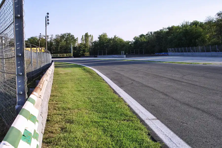 034 | 2003 | Monza | Curva Parabolica | © carsten riede fotografie