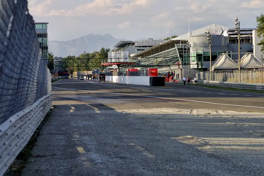 038 | 2003 | Monza | Rettifilo | © carsten riede fotografie