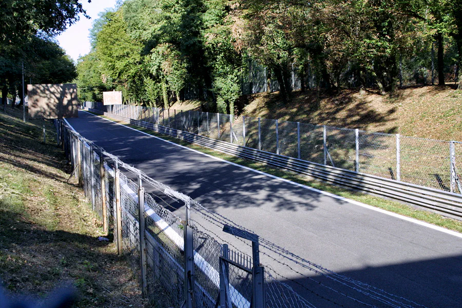 004 | 2003 | Monza | Curva del Serraglio | Variante Ascari | © carsten riede fotografie