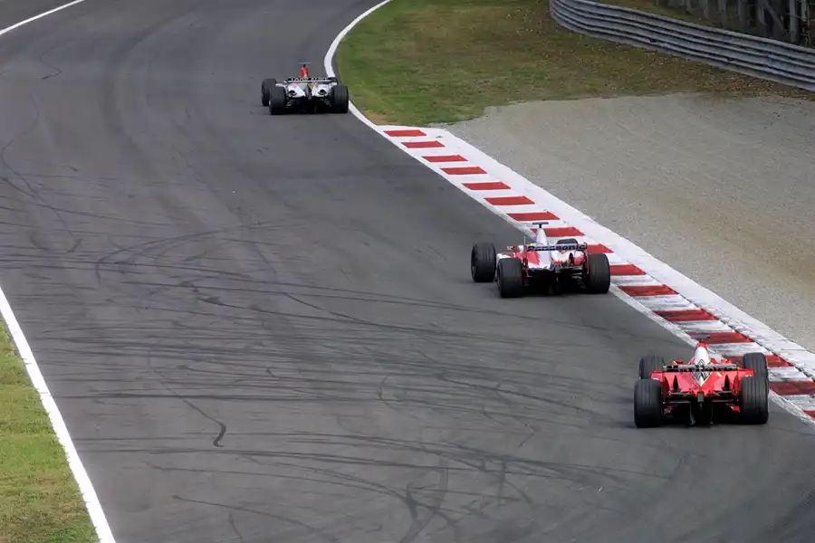 112 | 2003 | Monza | Autodromo Nazionale Monza | Variante del Rettifilo | Curva Grande | © carsten riede fotografie