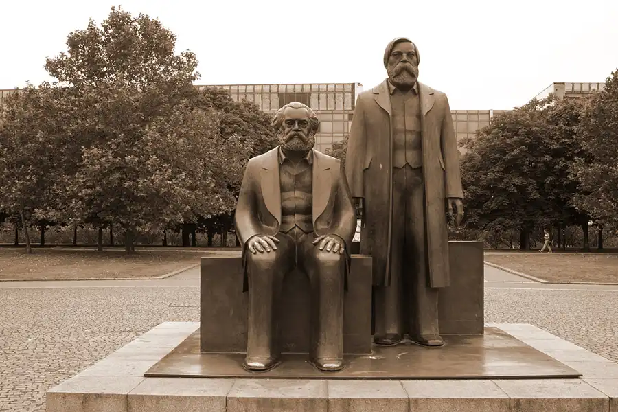 013 | 2004 | Berlin | Marx-Engels-Forum | © carsten riede fotografie