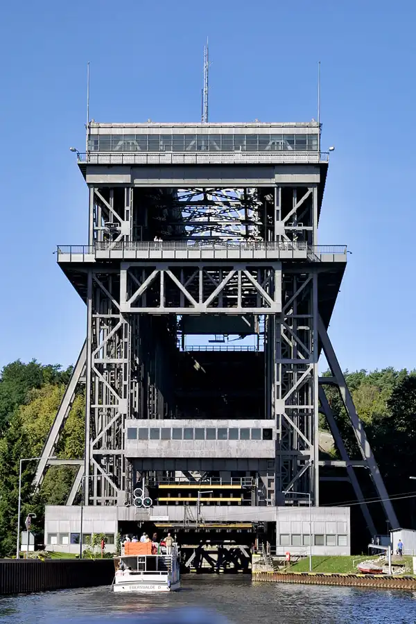 077 | 2004 | Niederfinow | Schiffshebewerk | © carsten riede fotografie