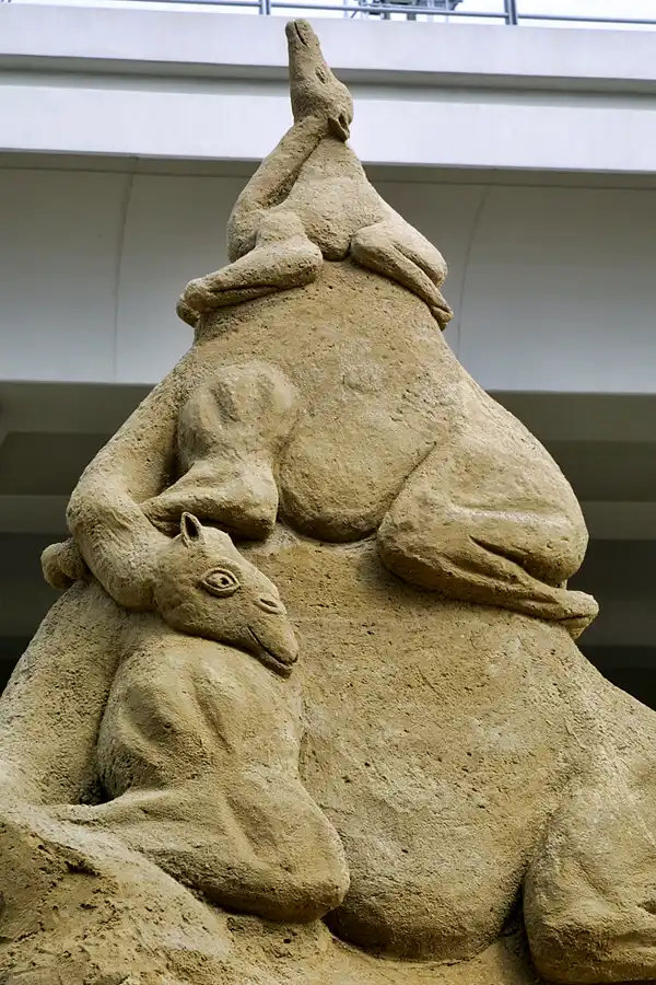 006 | 2004 | Berlin | Sandsation 04 – Internationales Sandskulpturenfestival | © carsten riede fotografie