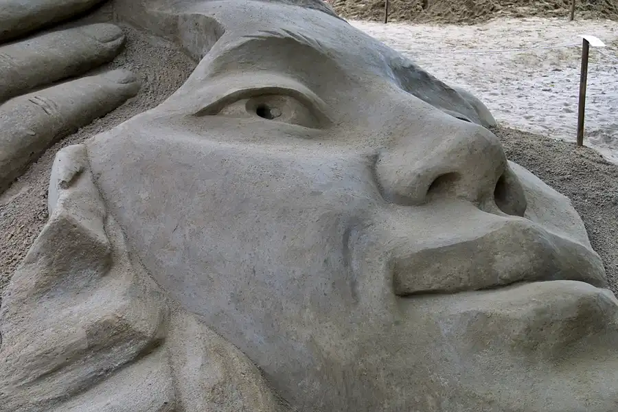 010 | 2004 | Berlin | Sandsation 04 – Internationales Sandskulpturenfestival | © carsten riede fotografie