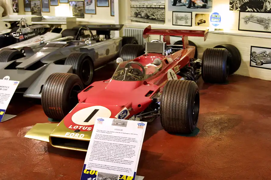 144 | 2004 | Donington | Grand Prix Collection | Lotus-Ford Cosworth 63 (1969) | © carsten riede fotografie