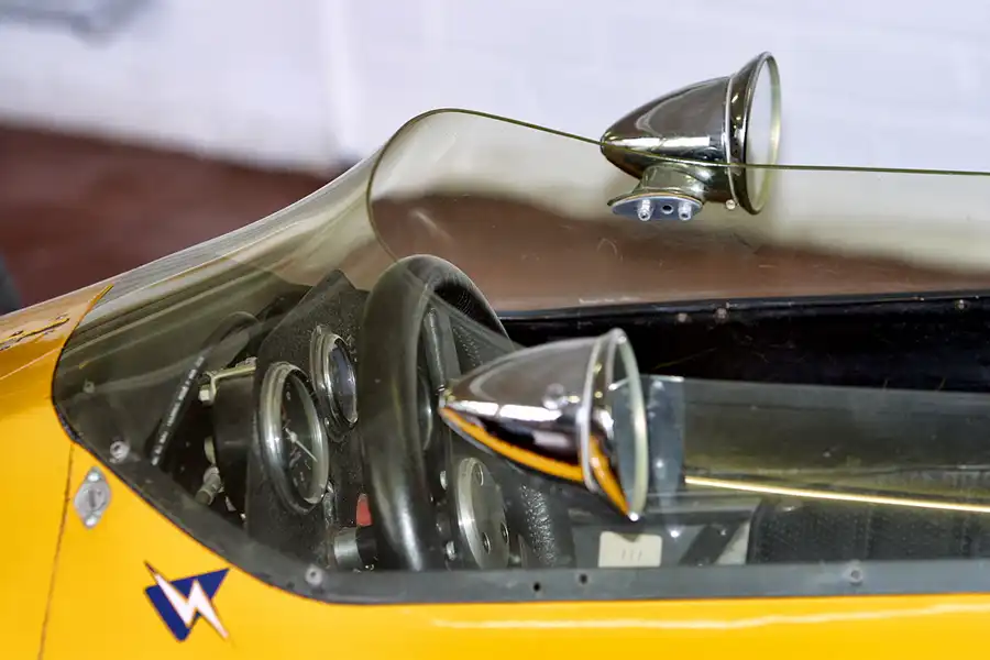 158 | 2004 | Donington | Grand Prix Collection | McLaren-Ford Cosworth M7A (1968-1969) | © carsten riede fotografie