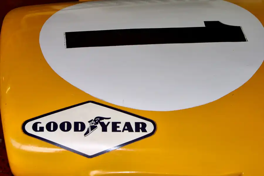 160 | 2004 | Donington | Grand Prix Collection | McLaren-Ford Cosworth M7A (1968-1969) | © carsten riede fotografie