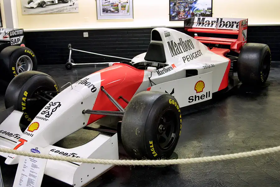 180 | 2004 | Donington | Grand Prix Collection | McLaren-Peugeot MP4/9 (1994) | © carsten riede fotografie
