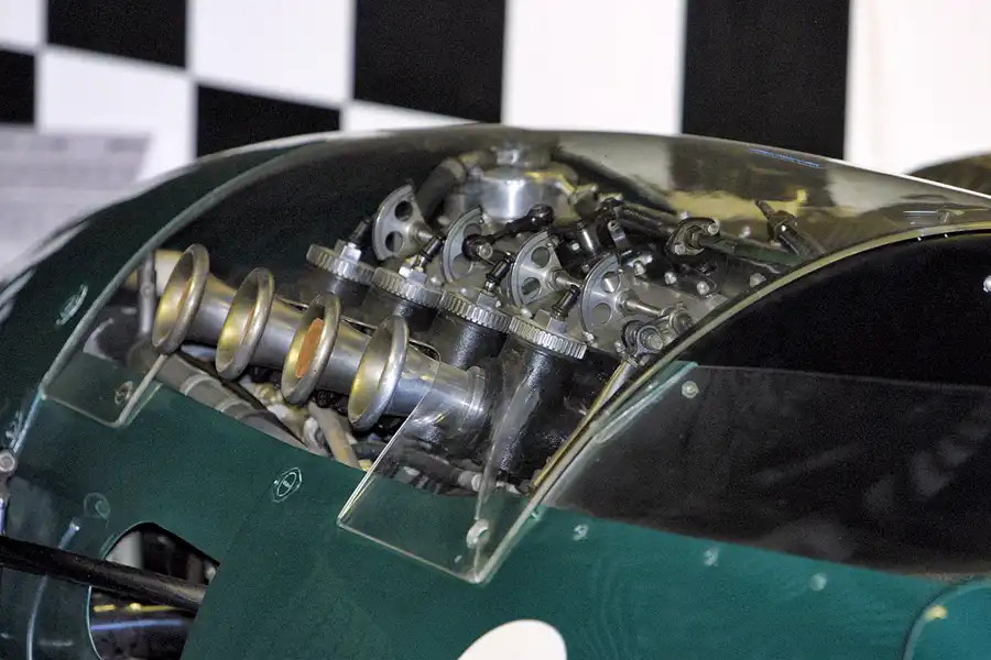 203 | 2004 | Donington | Grand Prix Collection | Vanwall VW14 (1961) | © carsten riede fotografie