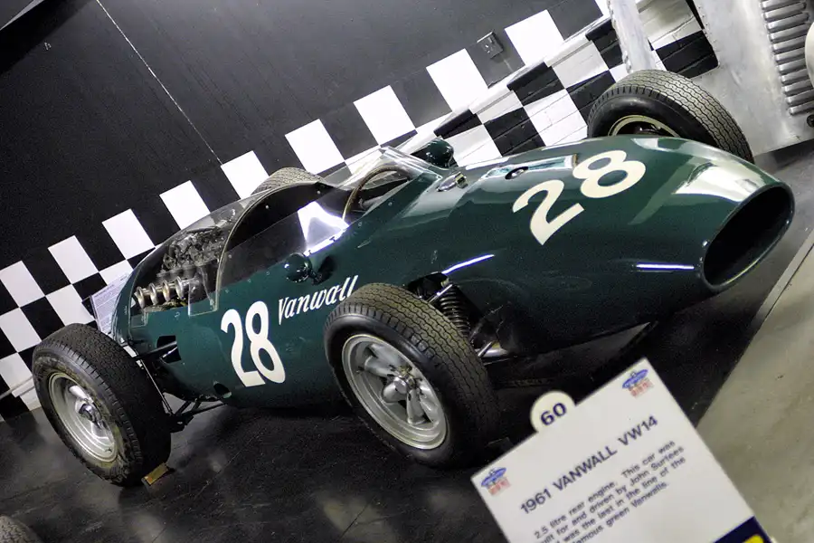 205 | 2004 | Donington | Grand Prix Collection | Vanwall VW14 (1961) | © carsten riede fotografie