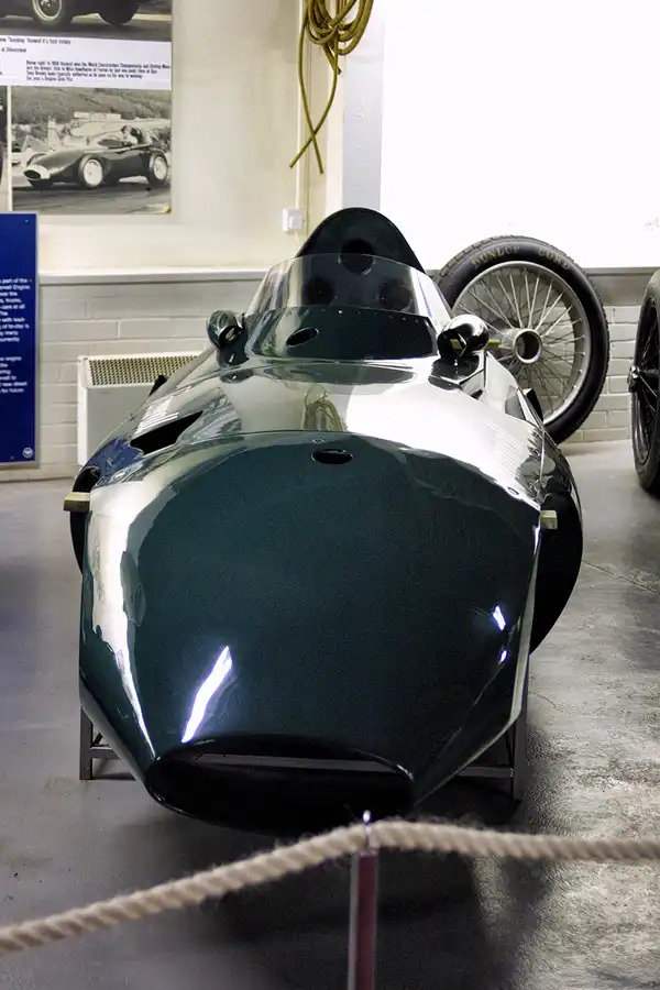 207 | 2004 | Donington | Grand Prix Collection | Vanwall VW5-10 Karrosserieteile (1957-1959) | © carsten riede fotografie