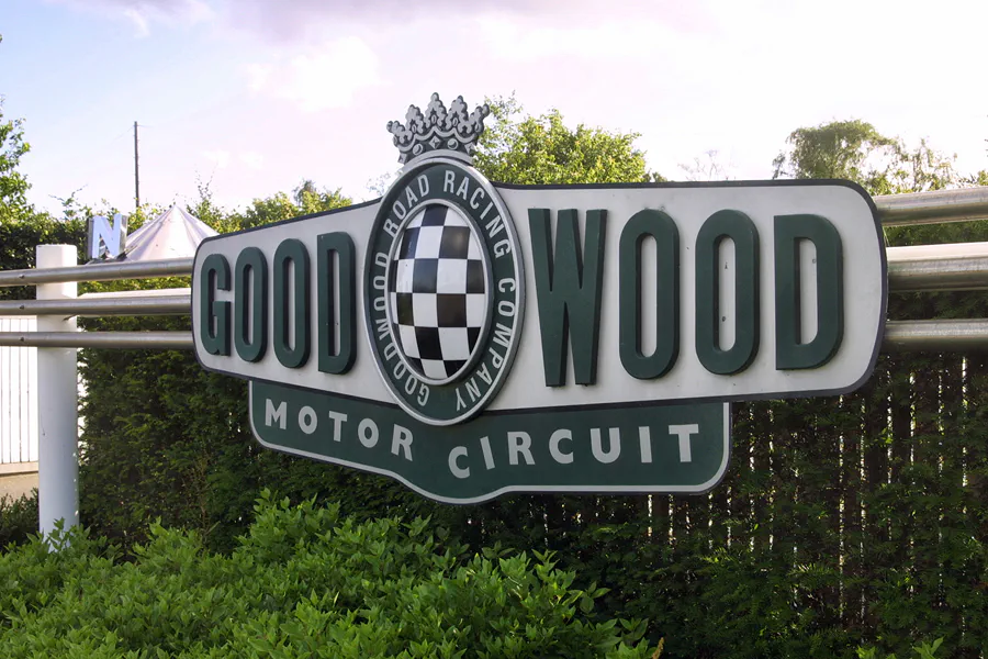 001 | 2004 | Goodwood | Motor Circuit | © carsten riede fotografie