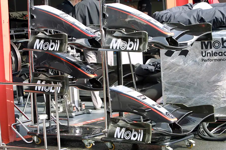 081 | 2004 | Spa-Francorchamps | McLaren-Mercedes Benz MP4-19B | © carsten riede fotografie