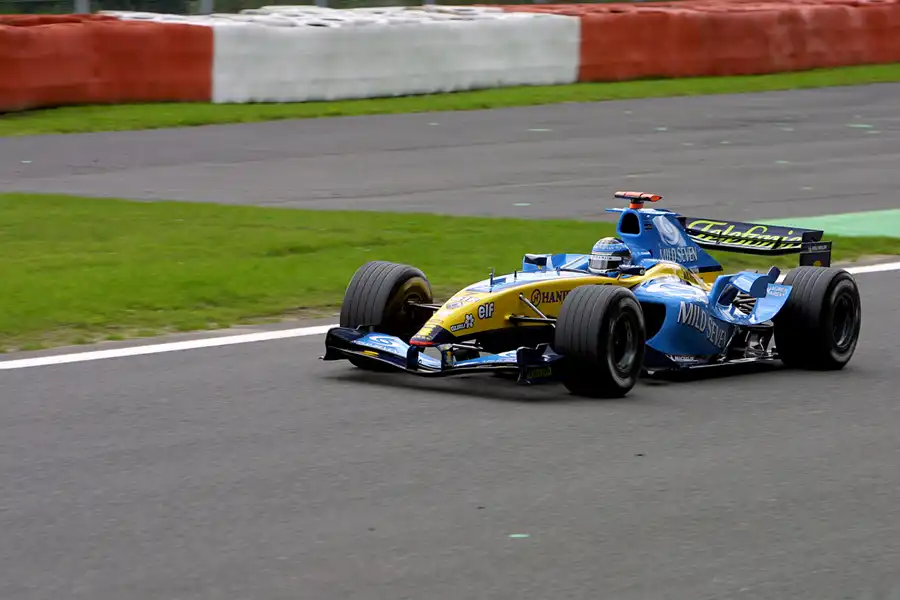 117 | 2004 | Spa-Francorchamps | Renault R24 | Jarno Trulli | © carsten riede fotografie