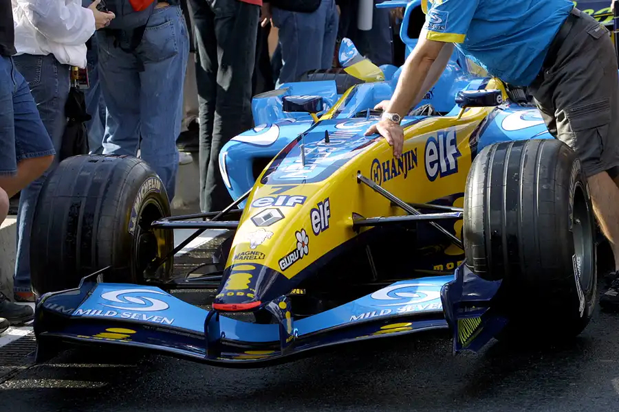 121 | 2004 | Spa-Francorchamps | Renault R24 | © carsten riede fotografie