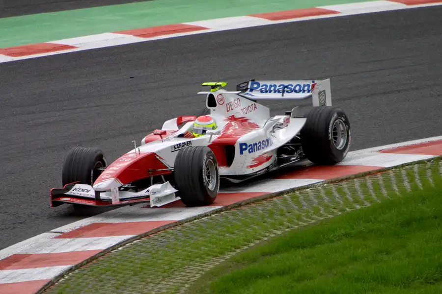 138 | 2004 | Spa-Francorchamps | Toyota TF104 | Ryan Briscoe | © carsten riede fotografie