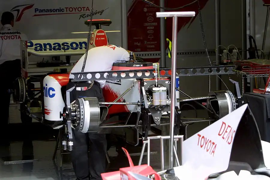 158 | 2004 | Spa-Francorchamps | Toyota TF104B | © carsten riede fotografie