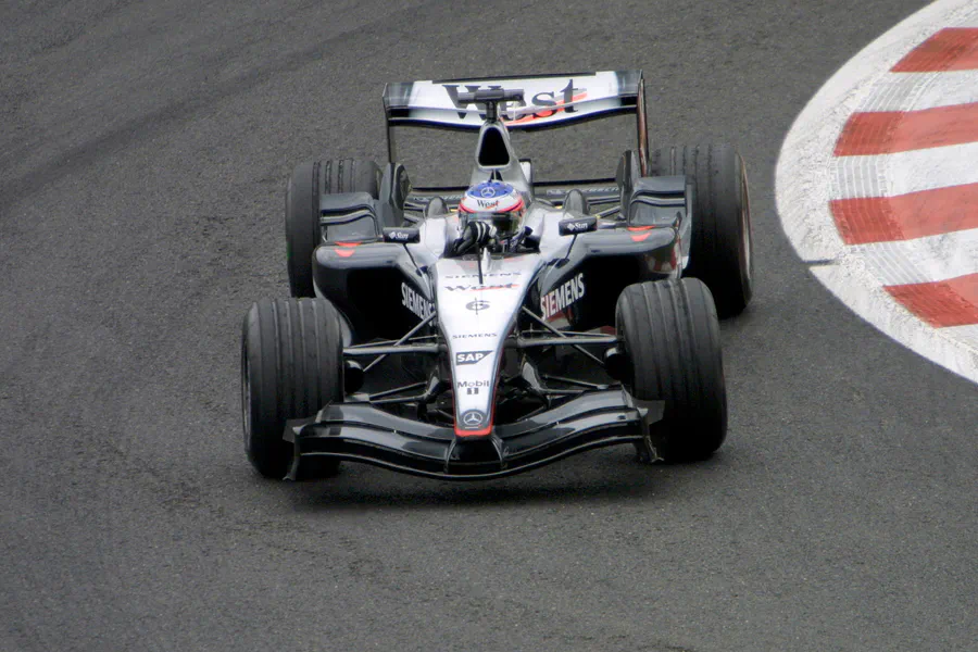 075 | 2004 | Spa-Francorchamps | McLaren-Mercedes Benz MP4-19B | Kimi Raikkonen | © carsten riede fotografie