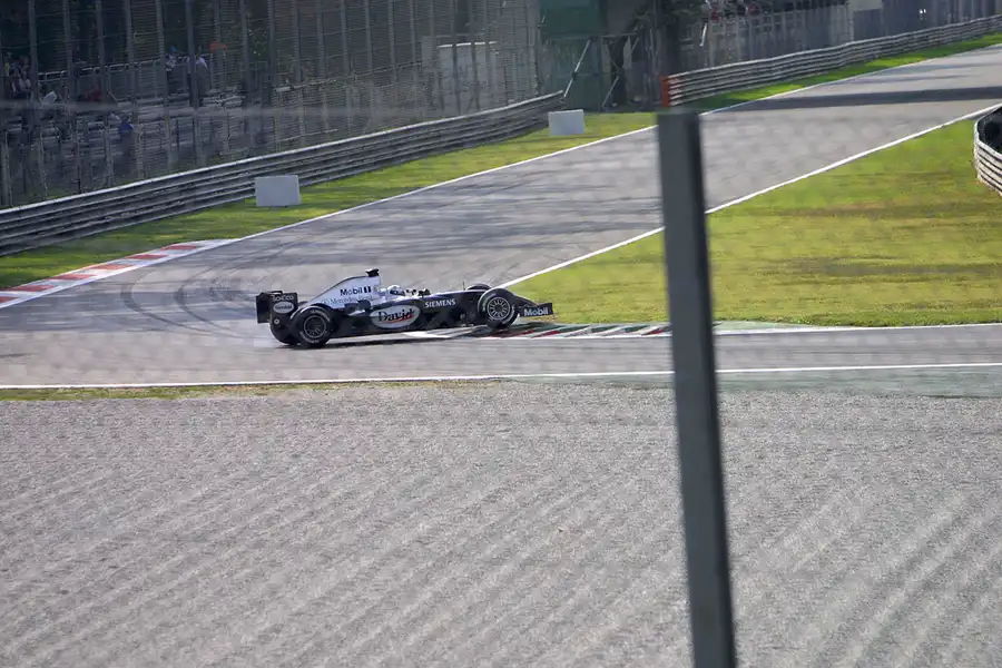 053 | 2004 | Monza | McLaren-Mercedes Benz MP4-19B | David Coulthard | © carsten riede fotografie