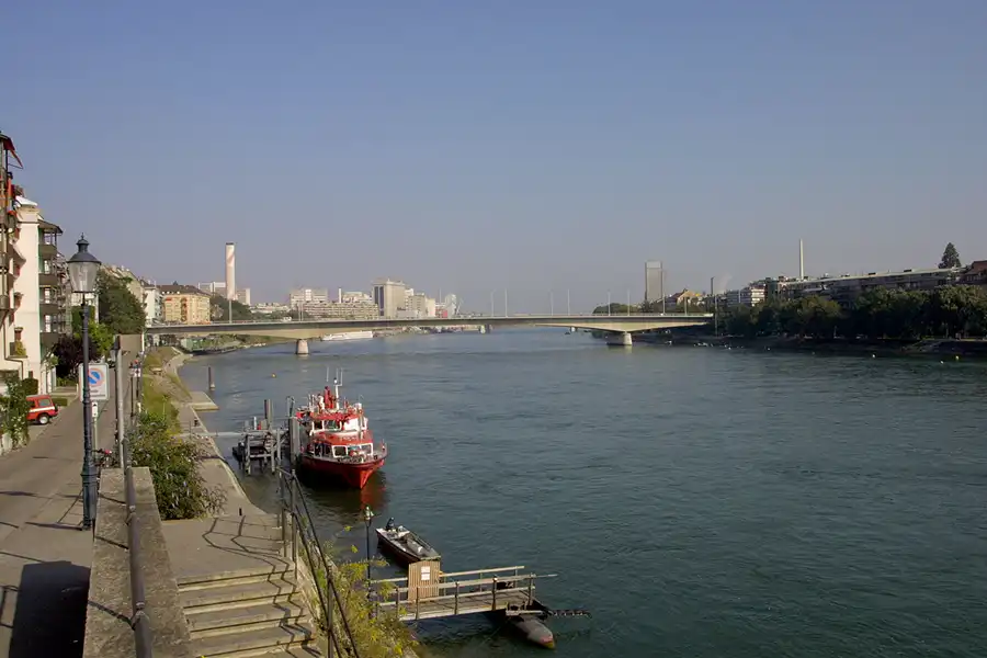 005 | 2004 | Basel | © carsten riede fotografie