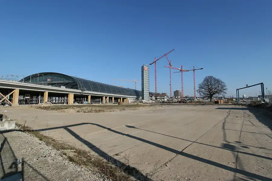 010 | 2005 | Berlin | Hauptbahnhof | © carsten riede fotografie