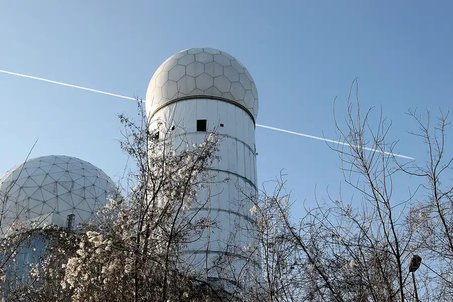 005 | 2005 | Berlin | Field Station Teufelsberg | © carsten riede fotografie