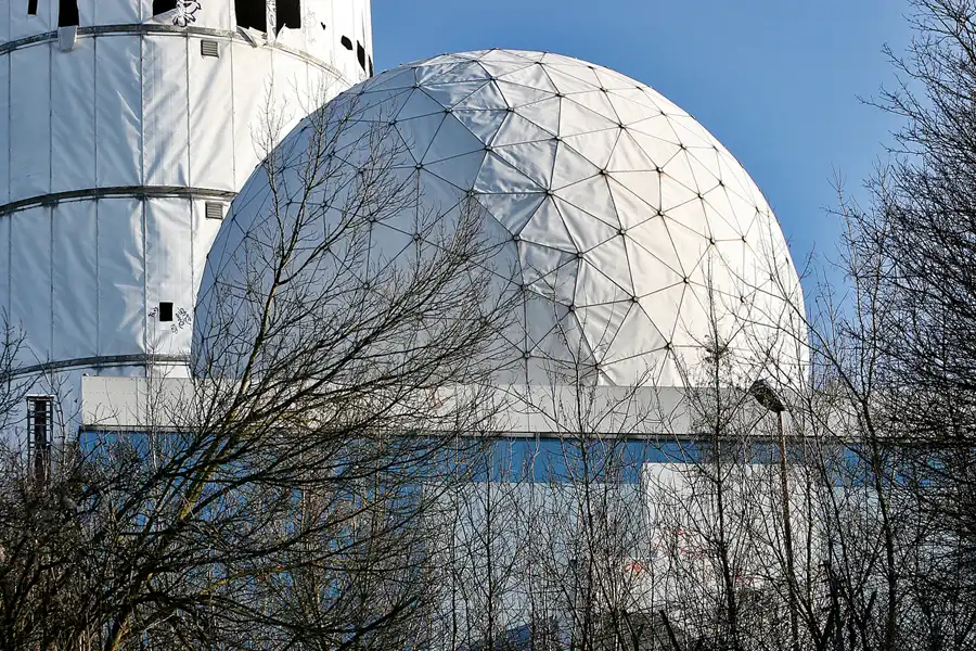 013 | 2005 | Berlin | Field Station Teufelsberg | © carsten riede fotografie