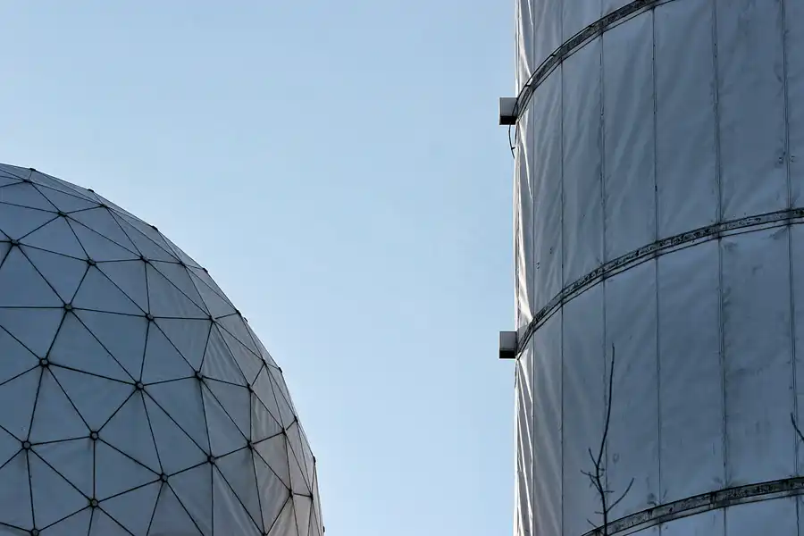 015 | 2005 | Berlin | Field Station Teufelsberg | © carsten riede fotografie