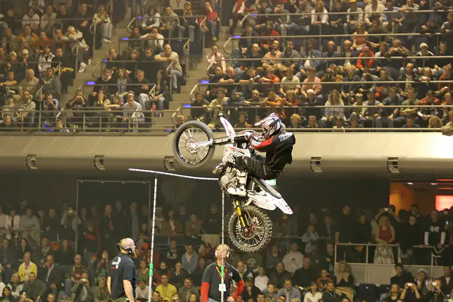 026 | 2005 | Berlin | Night Of The Jumps | © carsten riede fotografie