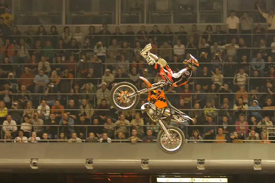 028 | 2005 | Berlin | Night Of The Jumps | © carsten riede fotografie