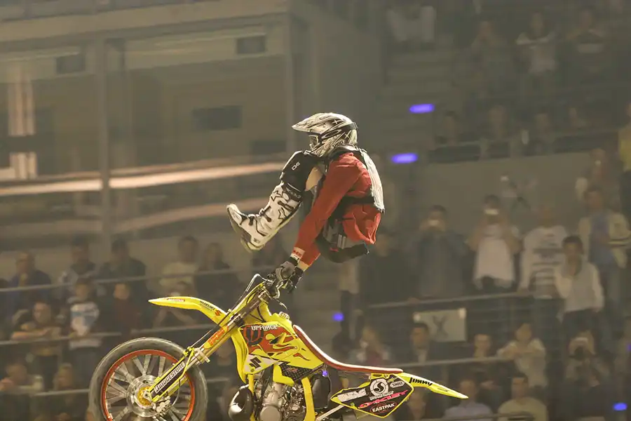 038 | 2005 | Berlin | Night Of The Jumps | © carsten riede fotografie