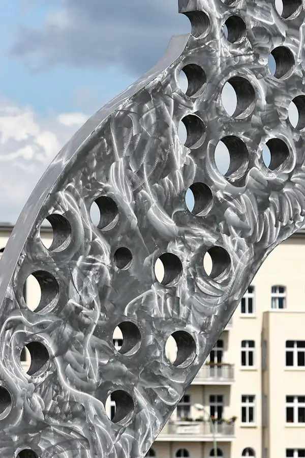 034 | 2005 | Berlin | An den Treptowers | © carsten riede fotografie