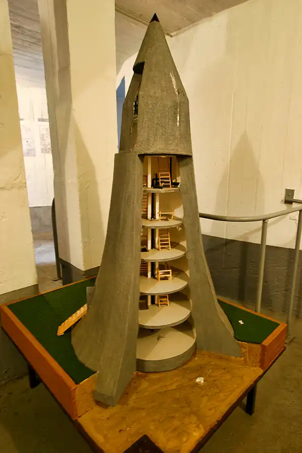 005 | 2005 | Wünsdorf-Waldstadt | Hochbunker | © carsten riede fotografie