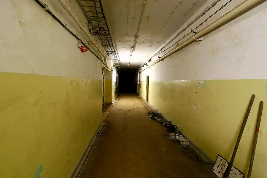 053 | 2005 | Wünsdorf-Waldstadt | Fernmeldebunker Zeppelin (Amt 500) | © carsten riede fotografie