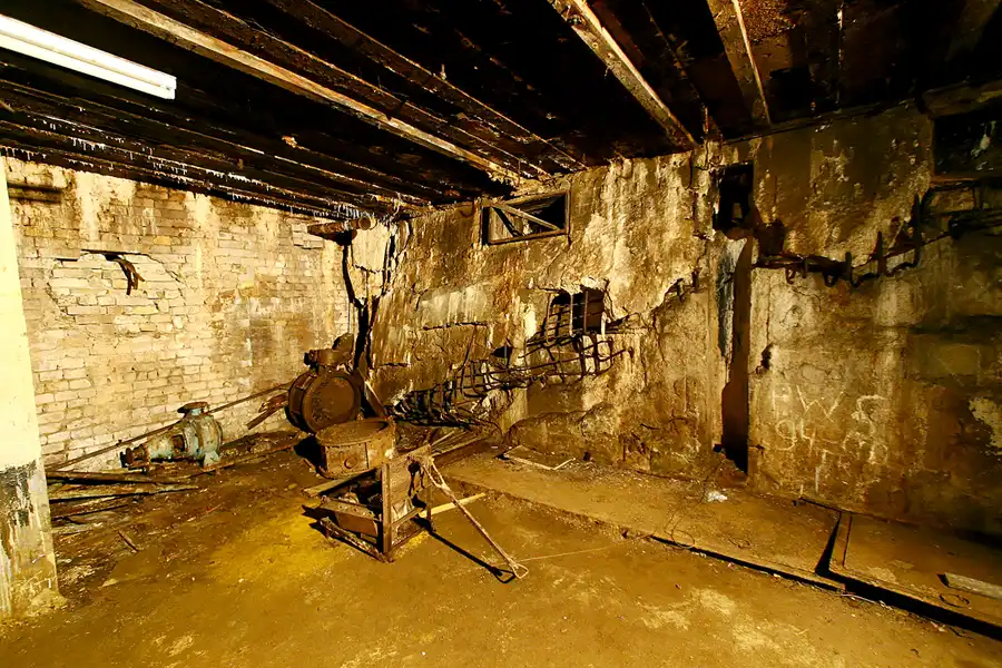 065 | 2005 | Wünsdorf-Waldstadt | Fernmeldebunker Zeppelin (Amt 500) | © carsten riede fotografie