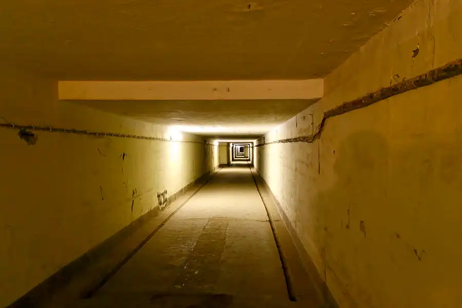 070 | 2005 | Wünsdorf-Waldstadt | Fernmeldebunker Zeppelin (Amt 500) | © carsten riede fotografie