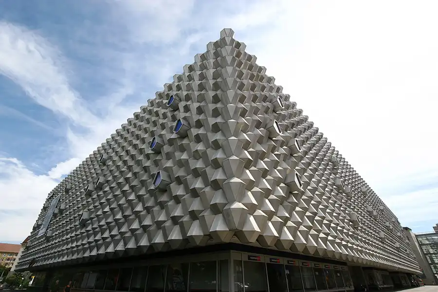 011 | 2005 | Dresden | © carsten riede fotografie