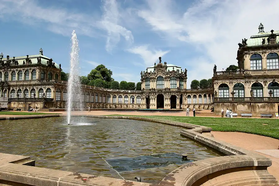 025 | 2005 | Dresden | © carsten riede fotografie