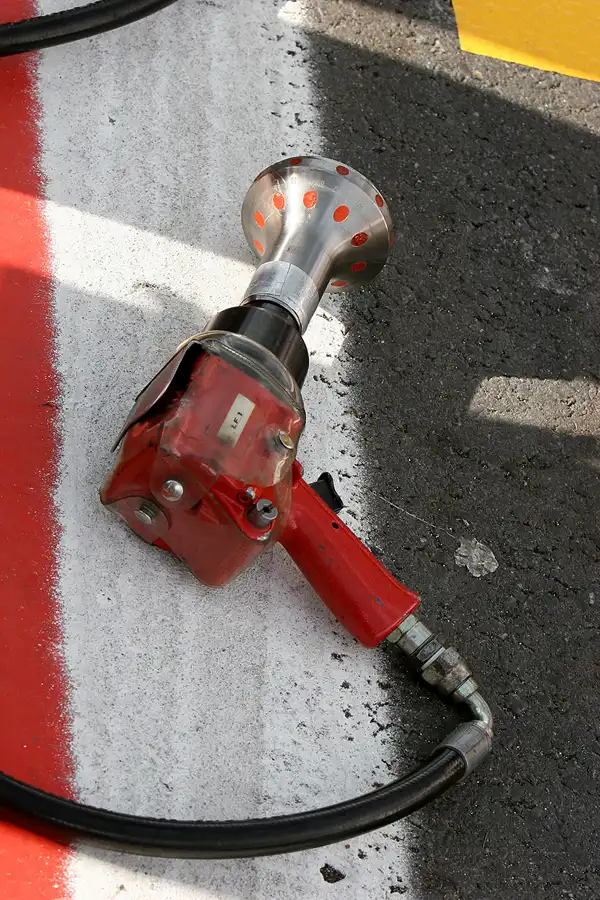 235 | 2005 | Spa-Francorchamps | Circuit De Spa-Francorchamps | Pit Lane | © carsten riede fotografie