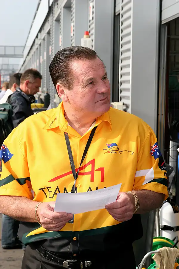 002 | 2005 | Eurospeedway | Alan Jones | © carsten riede fotografie