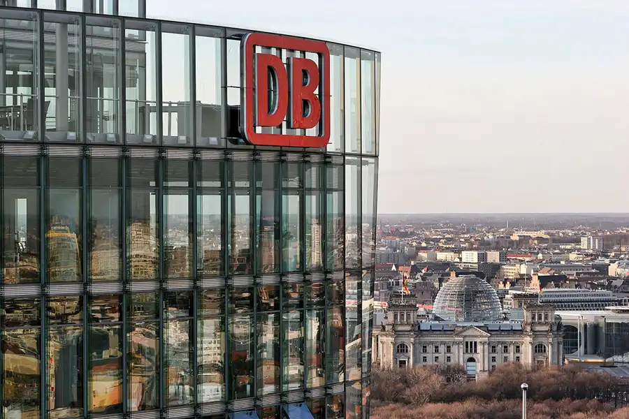 017 | 2006 | Berlin | Blick vom Kollhoff-Tower | © carsten riede fotografie