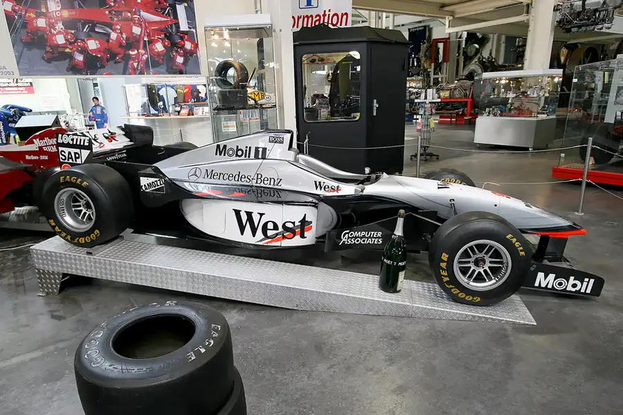 065 | 2006 | Sinsheim | Auto und Technik Museum | McLaren-Mercedes Benz MP4/12 | © carsten riede fotografie