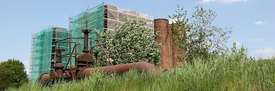 043 | 2006 | Lauchhammer | Kokereigelände Biotürme | © carsten riede fotografie