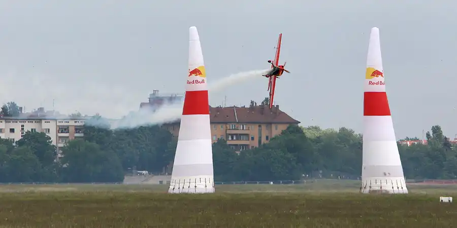 011 | 2006 | Berlin | Red Bull Air Race | © carsten riede fotografie