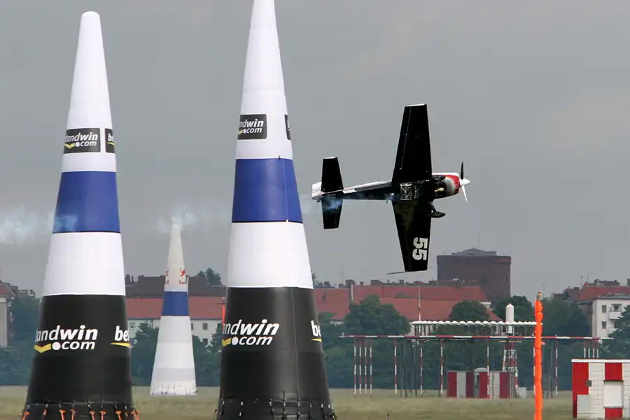 031 | 2006 | Berlin | Red Bull Air Race | © carsten riede fotografie