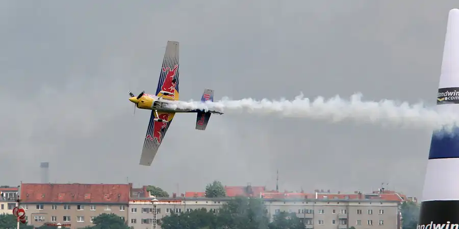 034 | 2006 | Berlin | Red Bull Air Race | © carsten riede fotografie