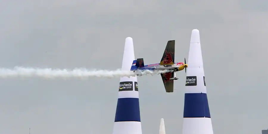 040 | 2006 | Berlin | Red Bull Air Race | © carsten riede fotografie