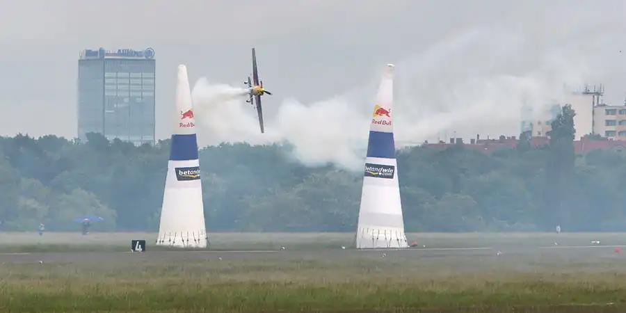 043 | 2006 | Berlin | Red Bull Air Race | © carsten riede fotografie
