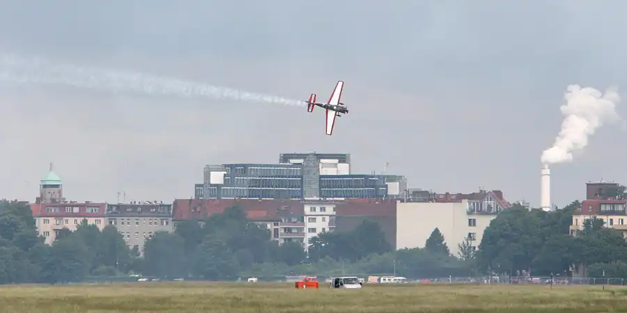 044 | 2006 | Berlin | Red Bull Air Race | © carsten riede fotografie